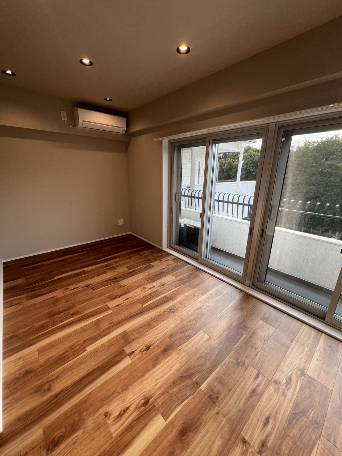 秀和第二神宮レジデンス